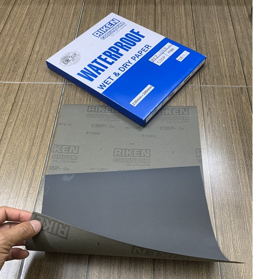 Giấy ráp mịn P1000 Riken CP35, kích thước 230mmx280mm, màu đen