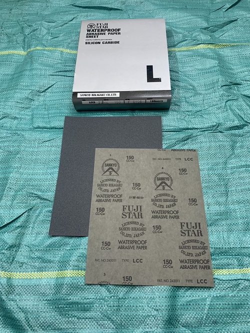 Giấy ráp thô P150 Fujistar Sankyo, kích thước 230mmx280mm, chịu nước