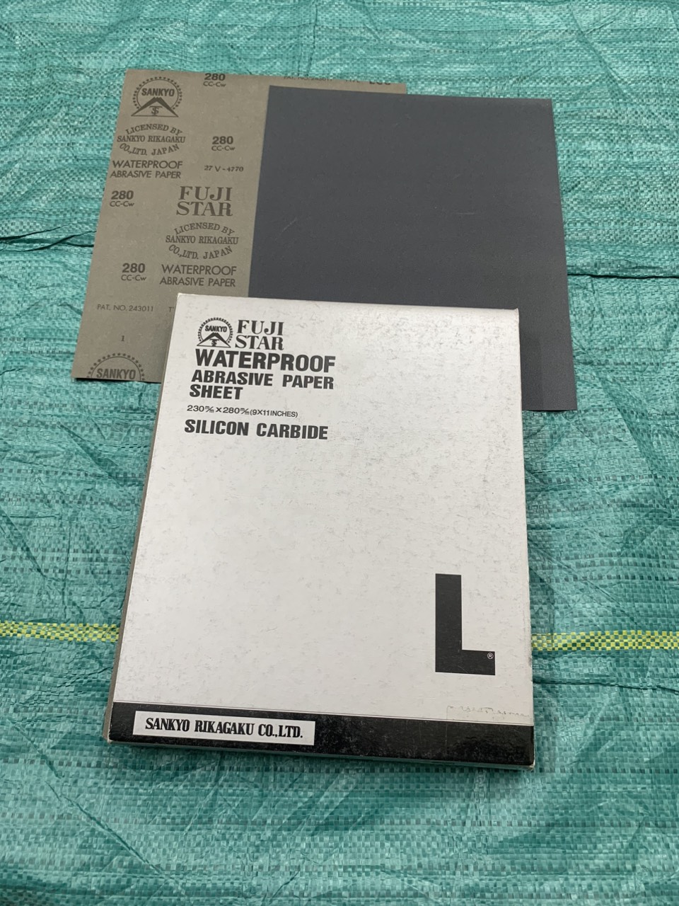Giấy ráp thô P280 Fujistar Sankyo, kích thước 230mmx280mm, chịu nước