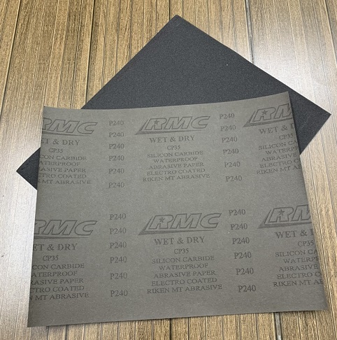 Giấy ráp thô P240 RMC CP35 kích thước 9''x11'' chịu nước màu xám
