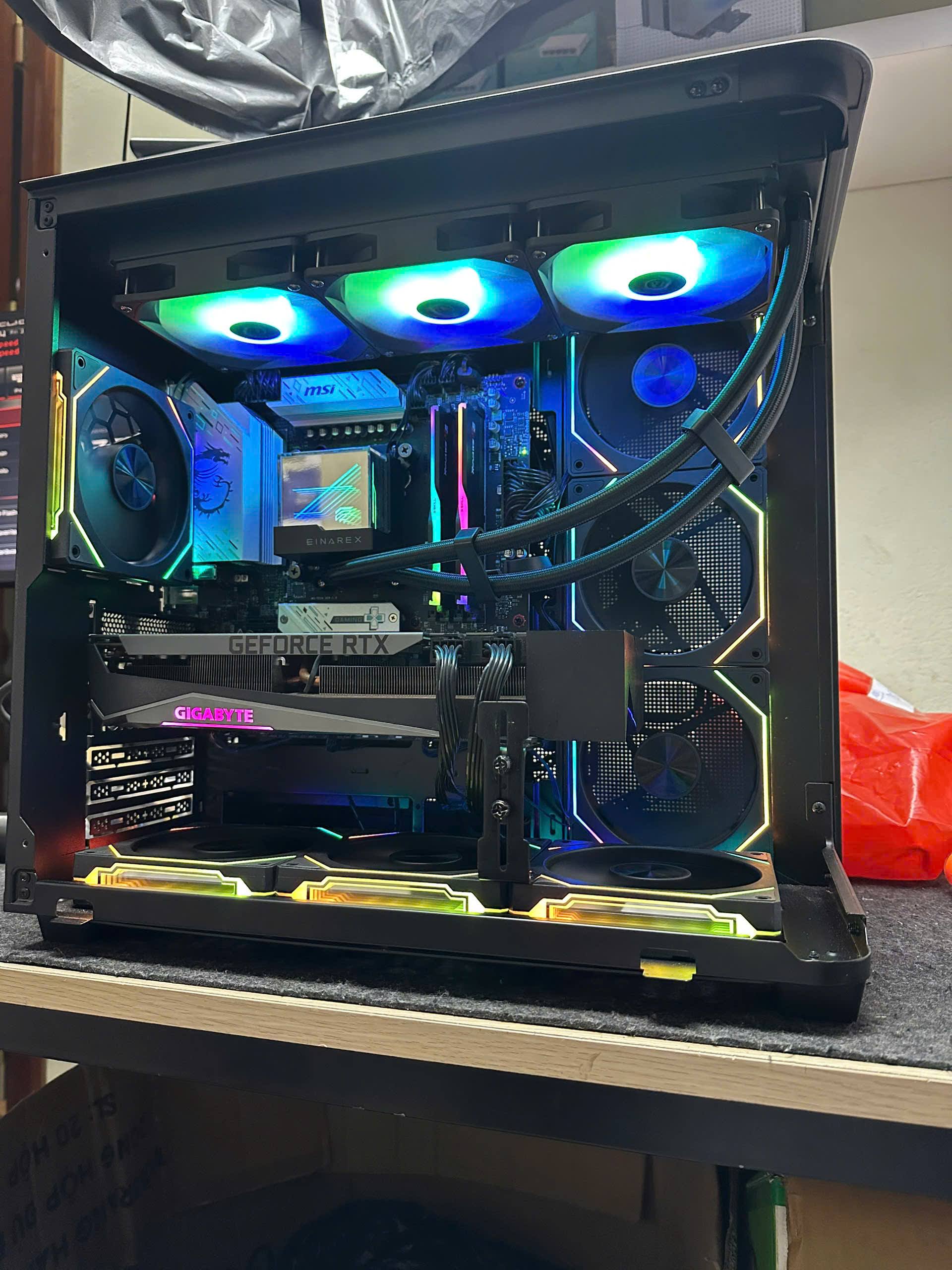 CASE  R7 9800X3D +RAM 32GB+ RTX 3070Ti