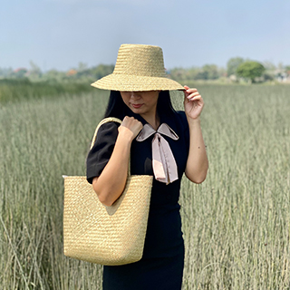 Tiệm Cỏ Của Mai