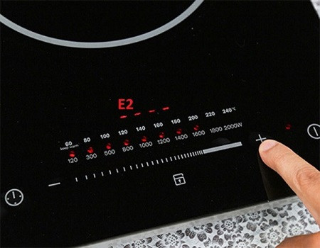 Lỗi E2 bếp từ là gì? Nguyên nhân và cách khắc phục