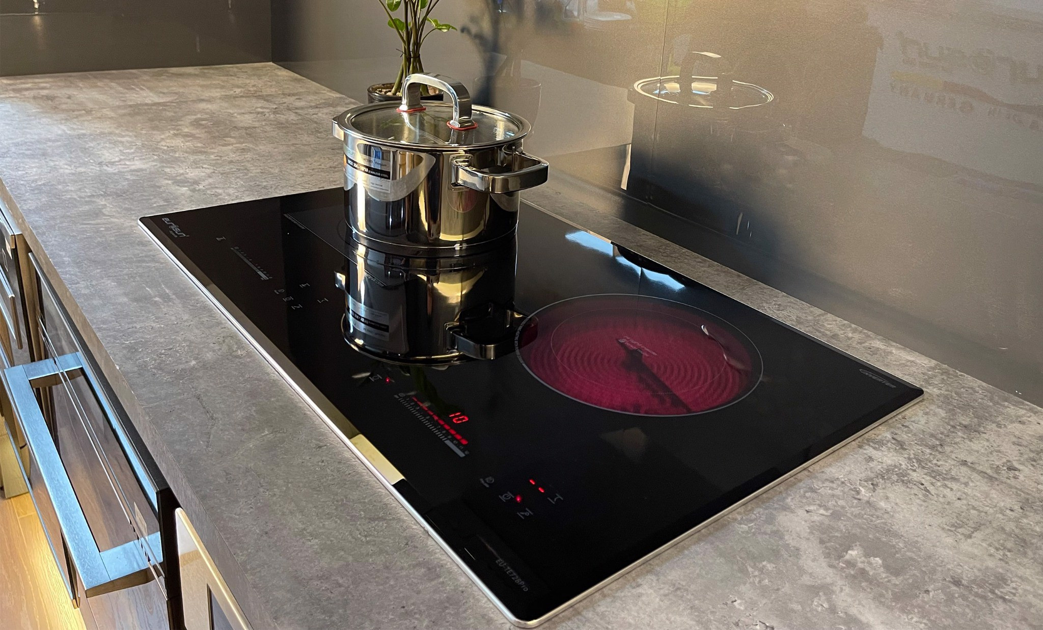 Bếp Từ EUROSUN EU-TE728PRO