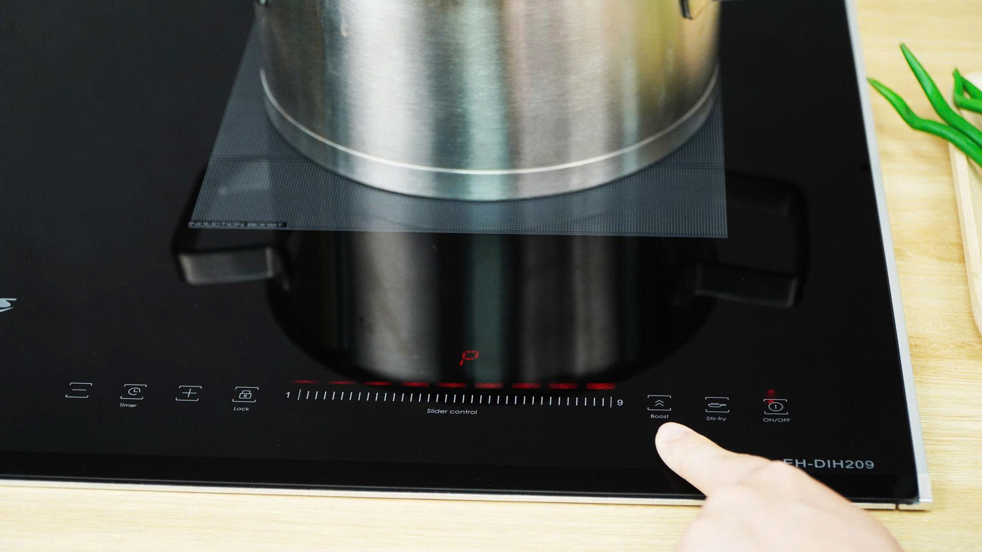 Bếp Từ CHEFS EH-DIH209