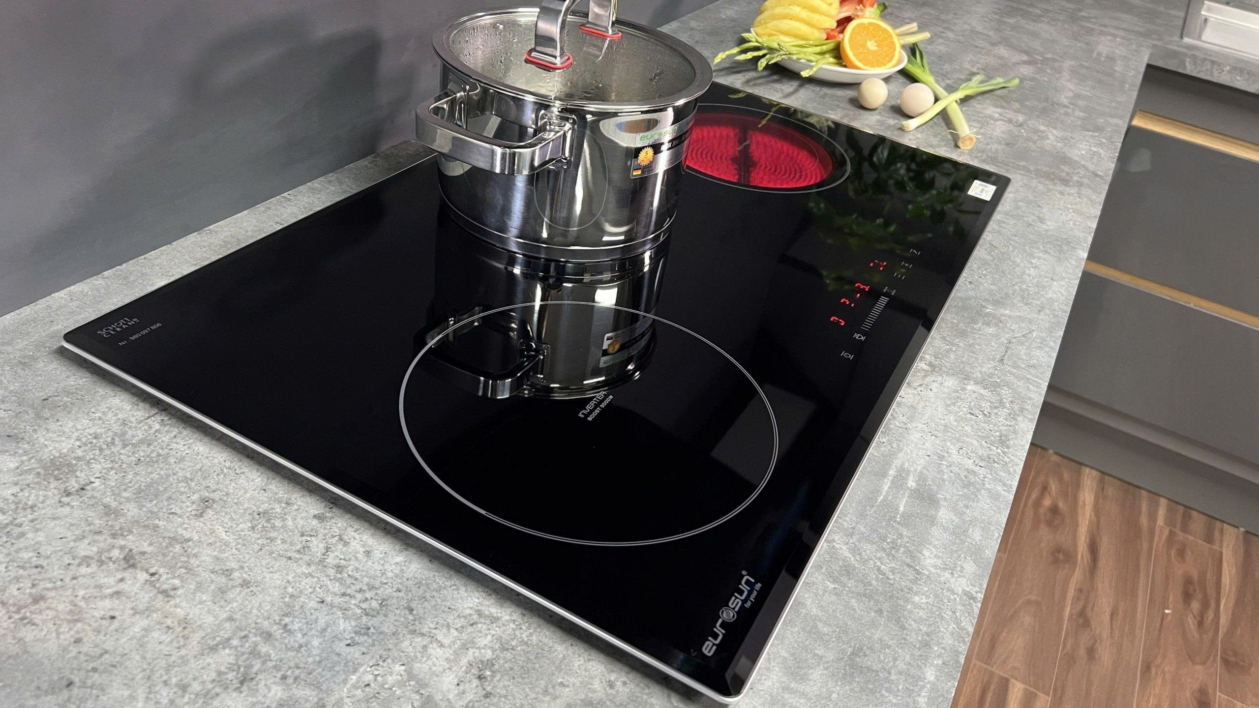 Bếp điện từ Eurosun EU-TE882G