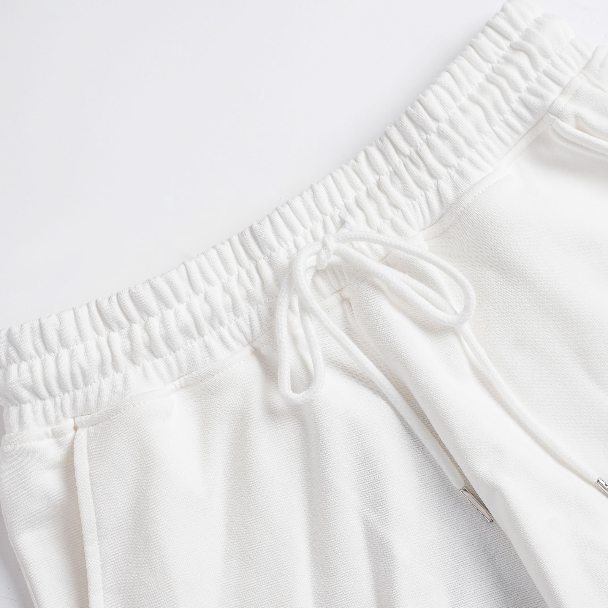 Quần short nỉ Streetwear form rộng Unisex MACUZZ MQS034-022302