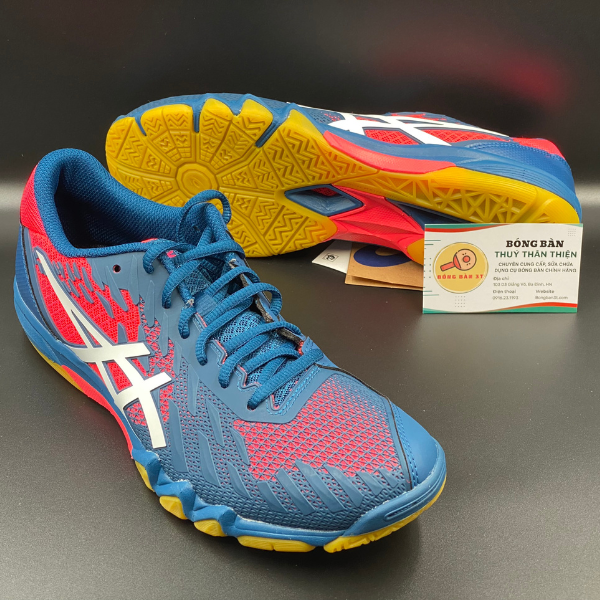 Asics attack bladelyte 4 deals