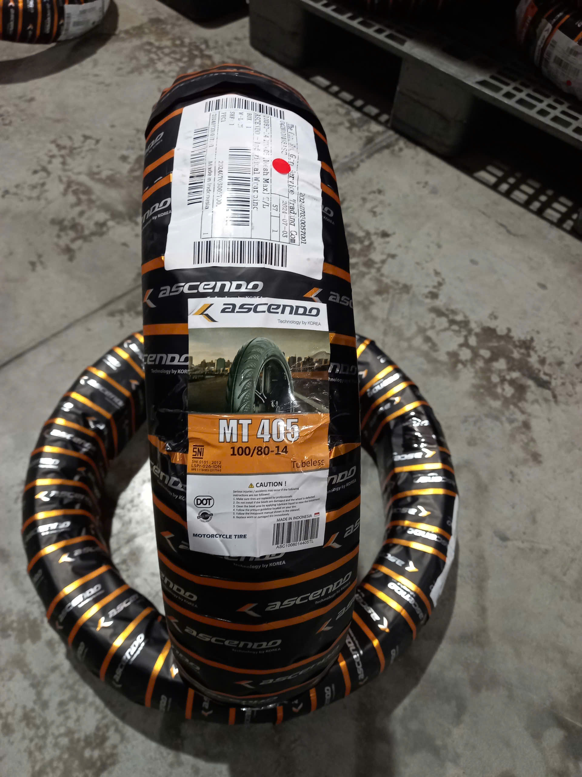 Lốp xe tay ga Ascendo 100/80-14 vỏ gai MT 405
