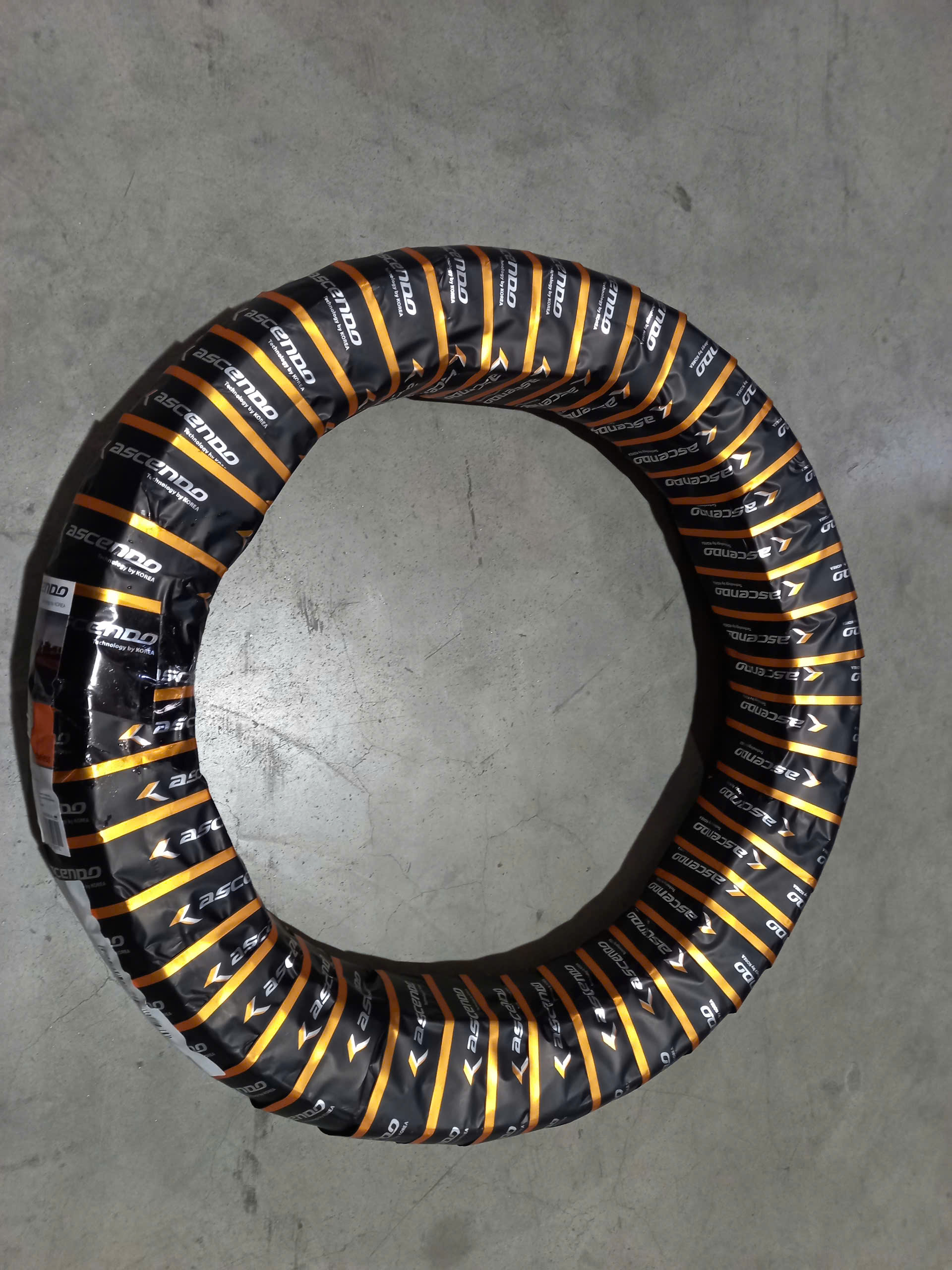 Lốp xe tay ga Ascendo 80/90-14 vỏ gai MT 355
