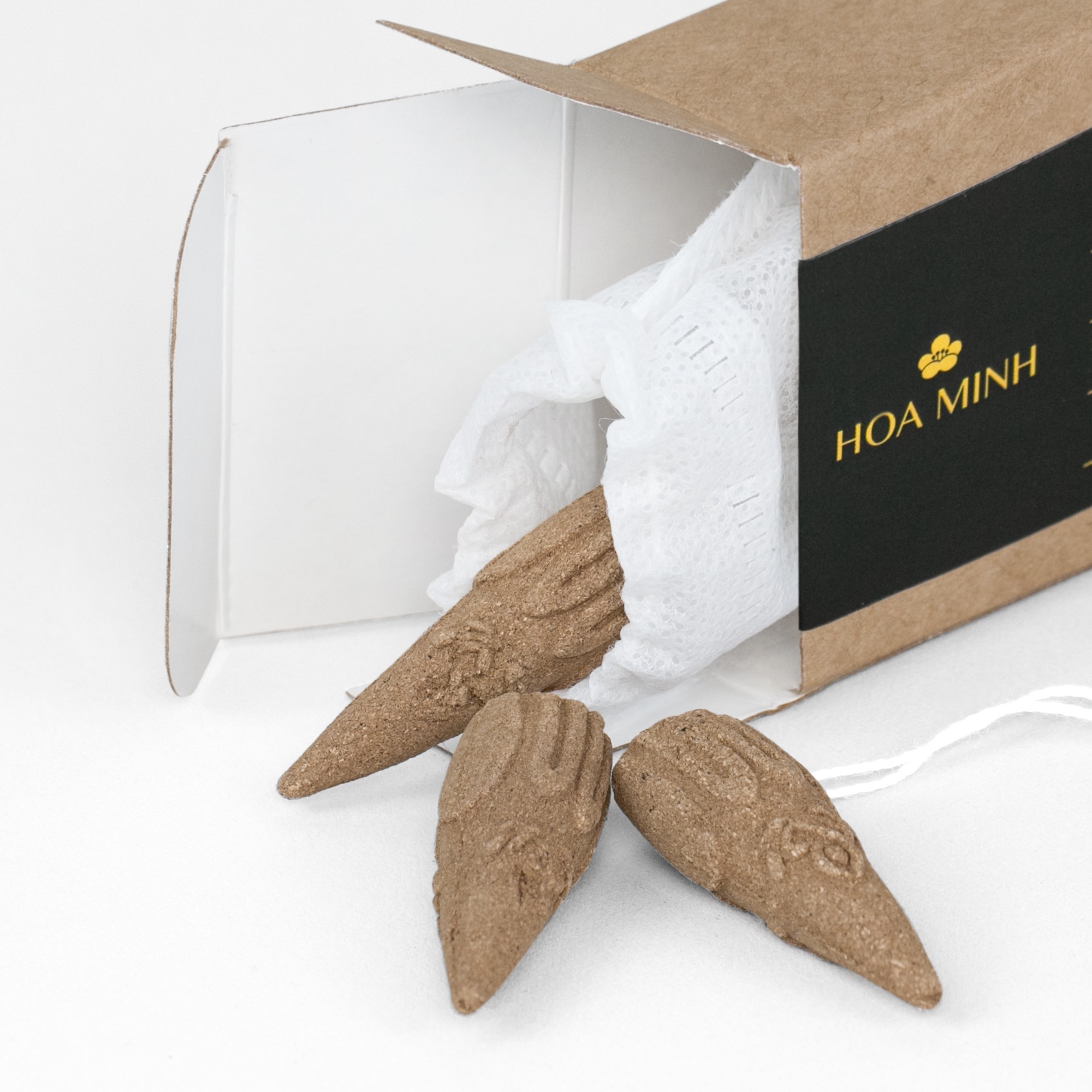 Nụ Trầm Hương - 17 năm - Hộp Mini 5 Nụ