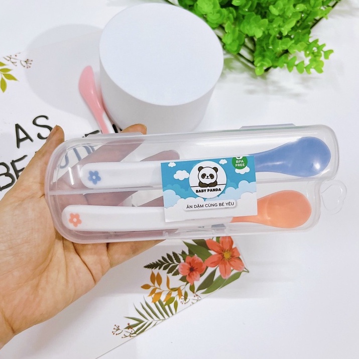 Set 2 Thìa Ăn Dặm Báo Nóng Cho Bé Baby Panda Kèm Hộp Shop Mẹ Bí Đỏ