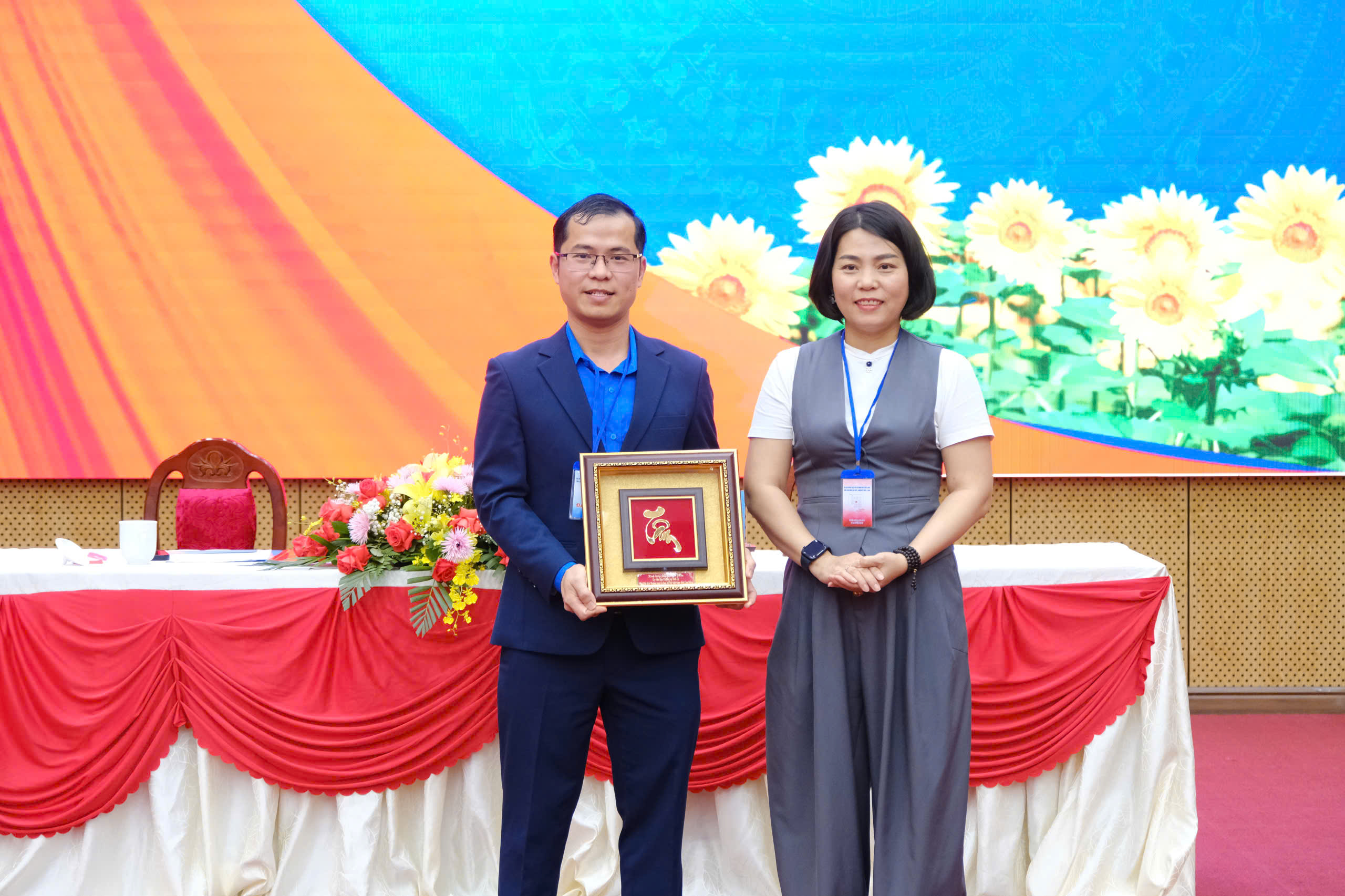 Tinh Hoa Việt gửi trọn ‘Tâm Vàng’ đồng hành cùng tuổi trẻ Mặt trận