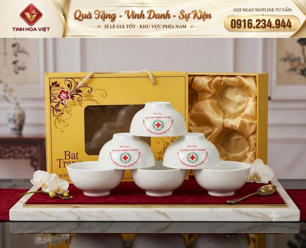 Top 3 Mẫu Quà Tặng Gốm Sứ Đại Hội Chữ Thập Đỏ Sang Trọng Ý Nghĩa