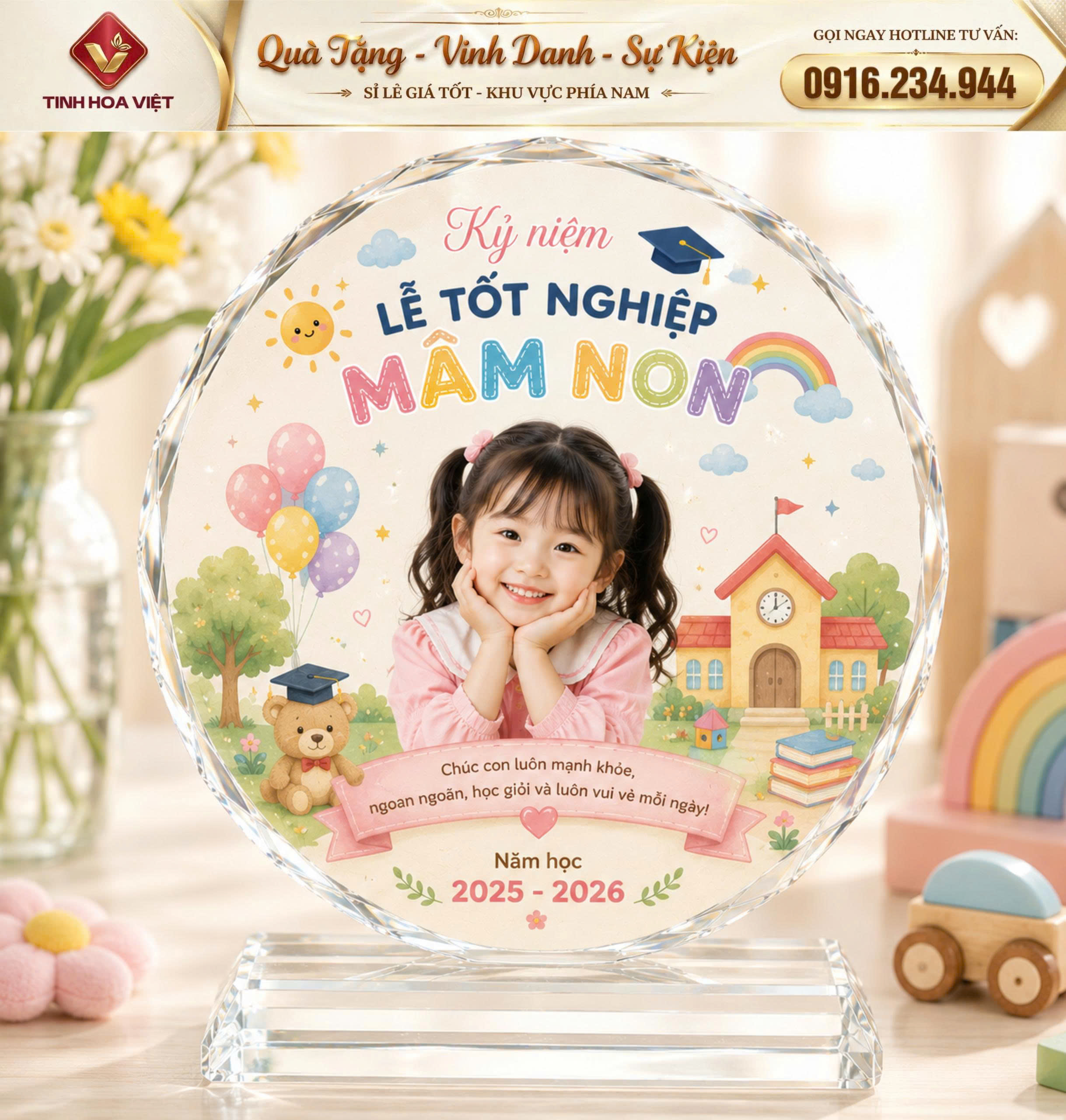 Quà Tặng Kỷ Niệm Lễ Tốt Nghiệp – Xu Hướng Được Nhiều Trường Học Lựa Chọn
