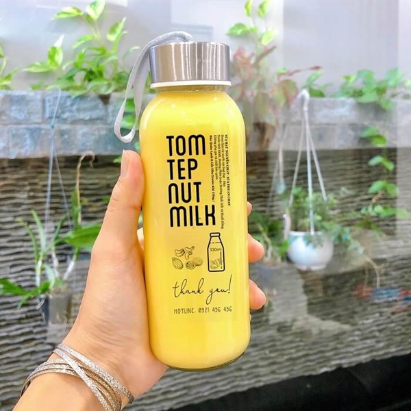 Chai Thủy Tinh 150ml 300ml 500ml Nắp Nhôm, Nắp Inox Có Dây Xách, Đựng Nước Ép, Sinh Tố, Detox, Nắp Nhựa Bọc Kim Loại Chắc Chắn - North Star Packing