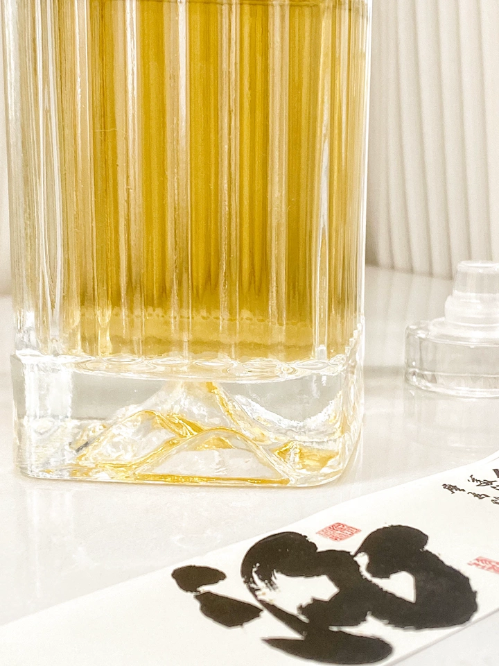 Chai Rượu Hibiki Đáy Núi Dáng Cao  Vuông / Tròn - 500ml