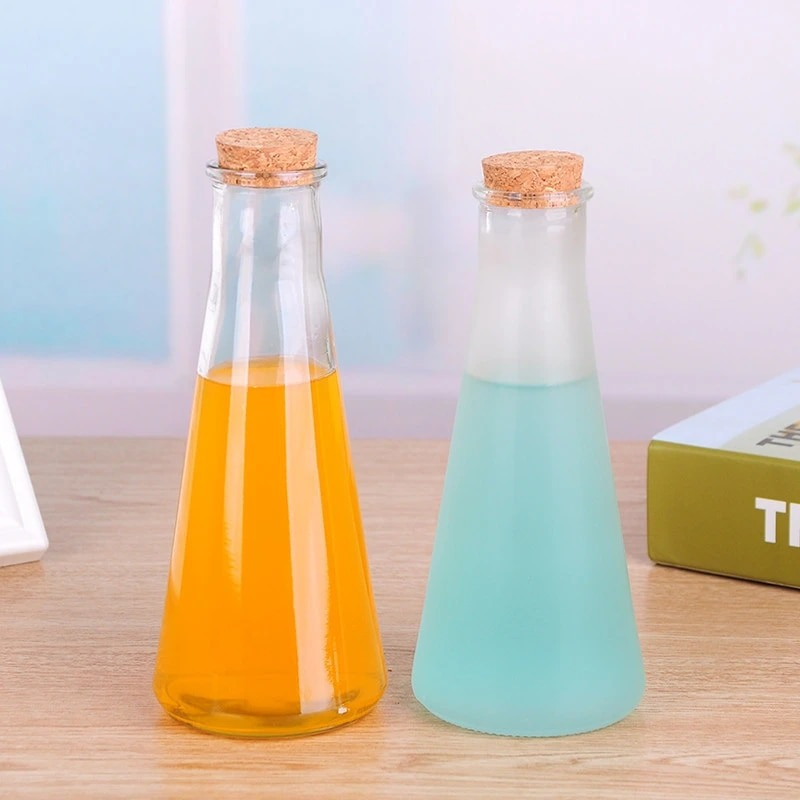Chai Thủy Tinh Decor Hình Tam Giác 350ml, Lọ Thủy Tinh Có Nút Bần - North Star Packing