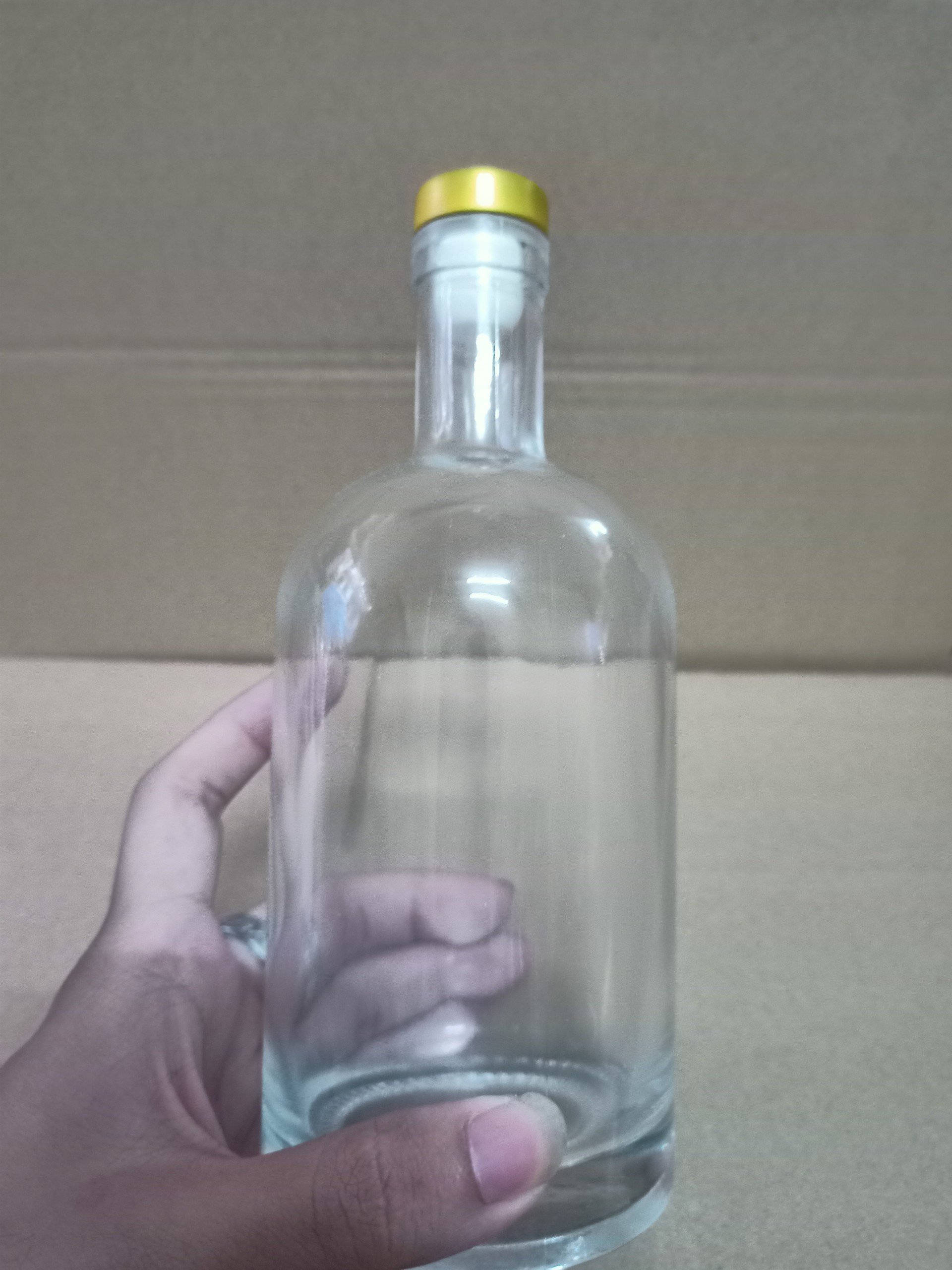 Chai Thủy Tinh Vodka/Vỏ Chai Đựng Rượu, Nút Cao Su Bọc Nhôm Vàng, Dung Tích 100ml 200ml 375ml 500ml 750ml 1000ml - North Star Packing