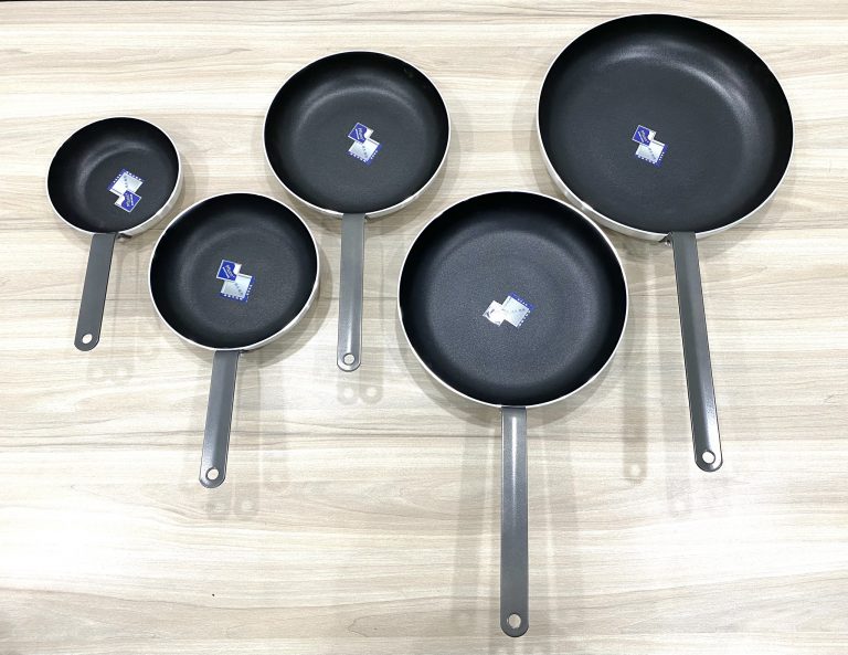 Chảo chiên chống dính cán thép ( 2 đáy) 24cm 103764