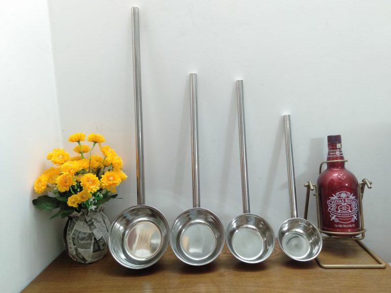 Gáo inox cán dài (12x35cm) 124611