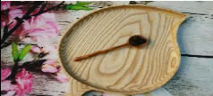 Khay Gỗ Tần Bì Lá Trầu To 25x35cm