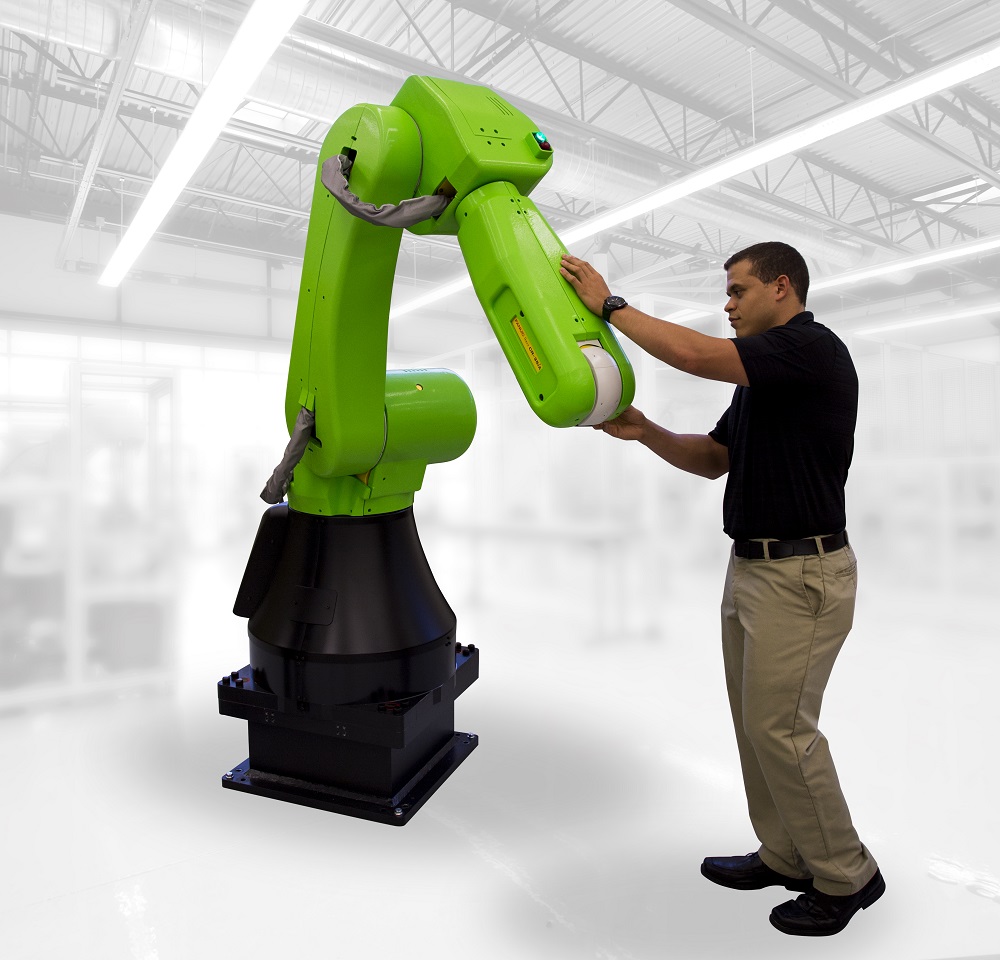 CR-35iA – cobot mạnh mẽ nhất của FANUC, có thể nâng được tải trọng 35kg.