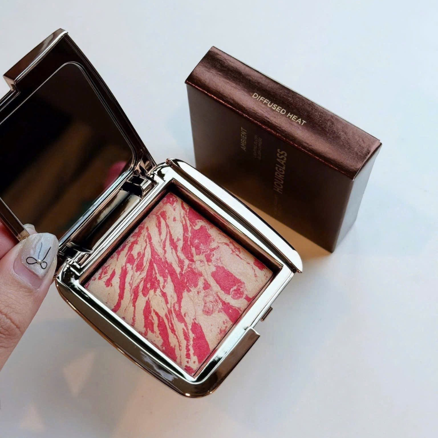 Hourglass Ambient Lighting Blush