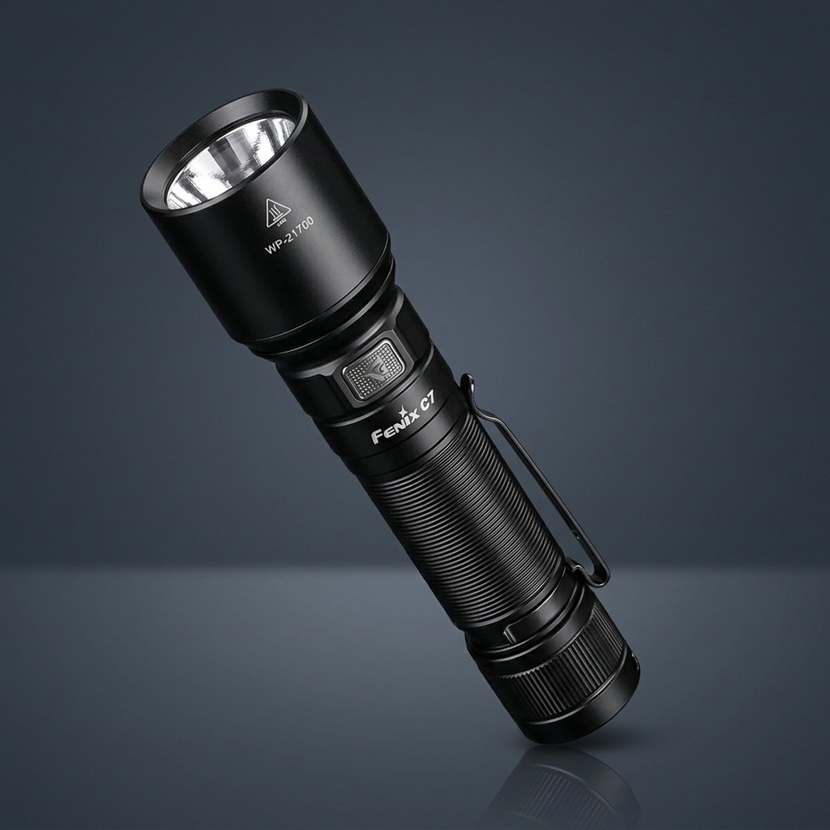 Đèn pin đội đầu KLARUS HL1 (kèm theo) sạc USB thực tế