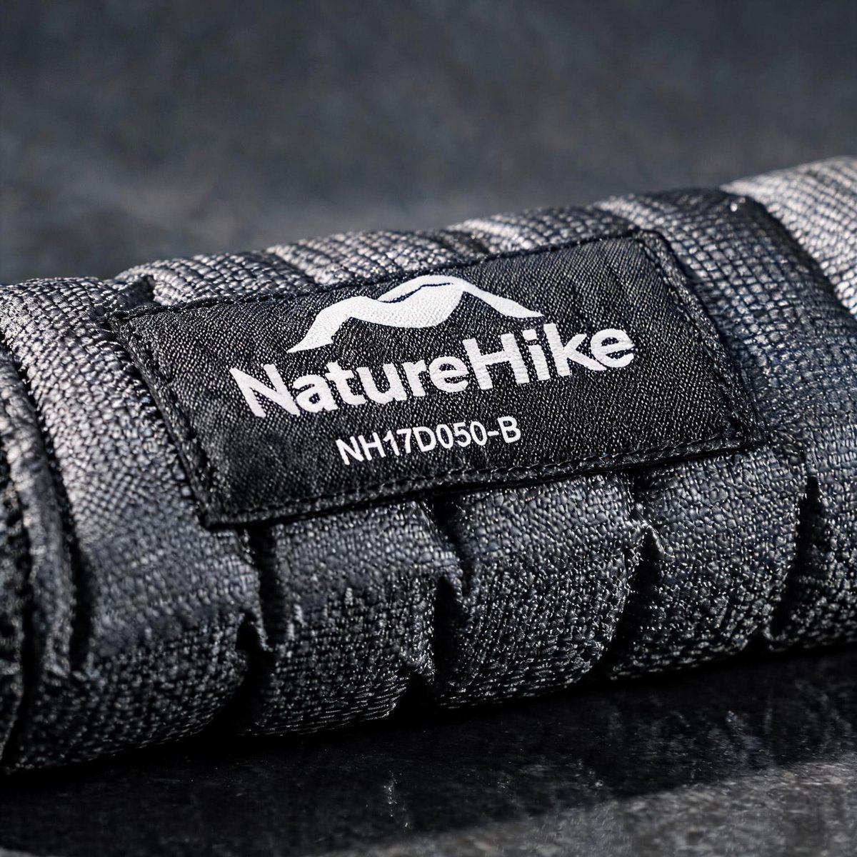 chi tiết Thảm Cắm Trại Gấp Gọn Chống Nước Tiện Lợi NatureHike NH17D050-B