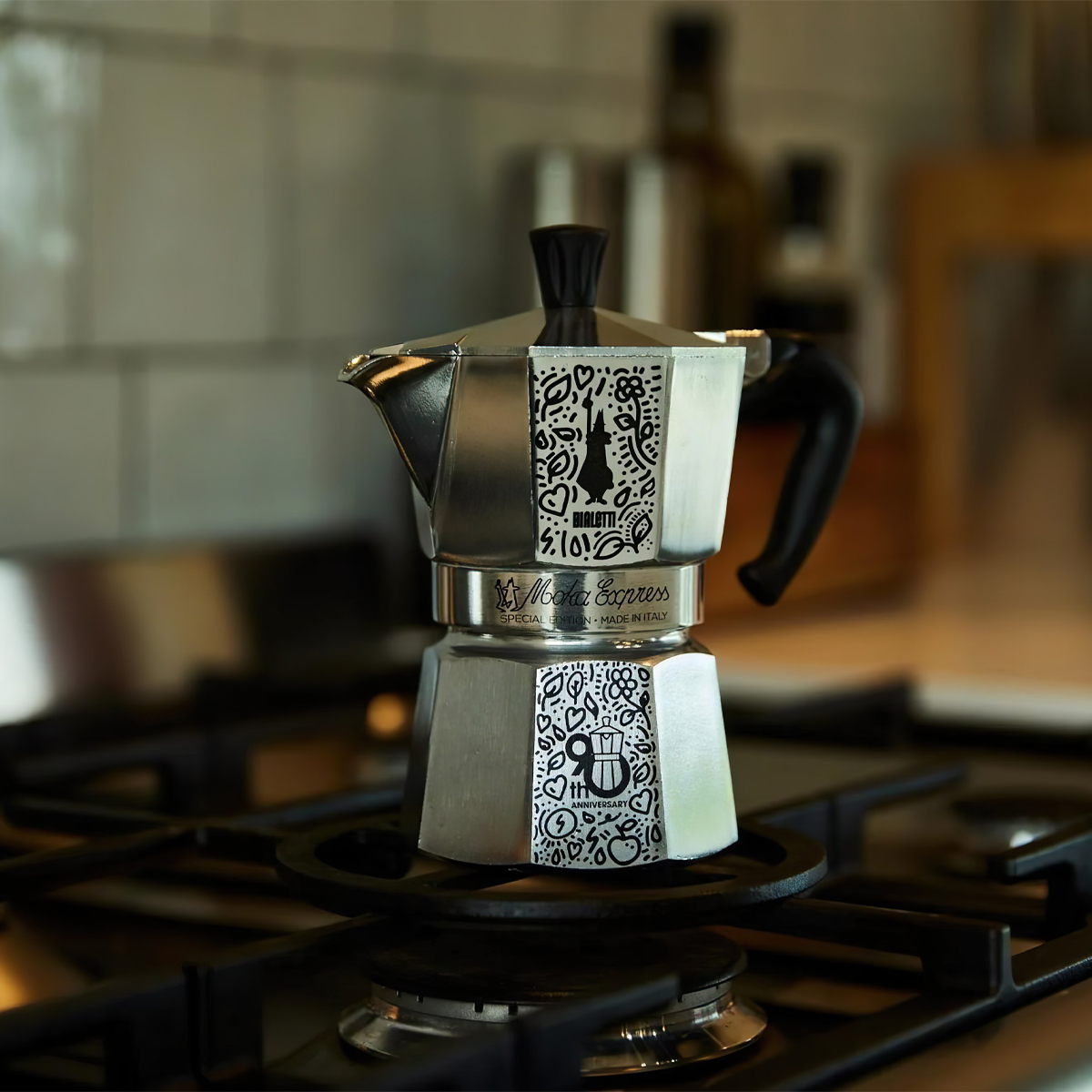 Ấm Pha Cà Phê Moka Bialetti Exepress – Bản Kỷ Niệm 90 Năm
