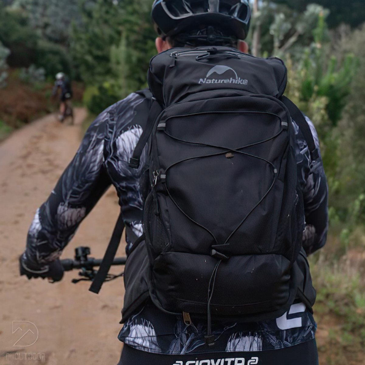 Naturehike Ba Lô Xe Đạp Thể Thao Cắm Trại CNK2300BB011 ( Kèm túi nước )