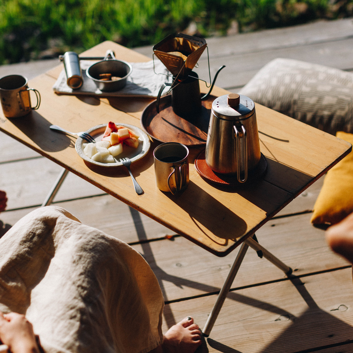 Bàn Cắm Trại Du Lịch Snowpeak One Action Low Table Bamboo