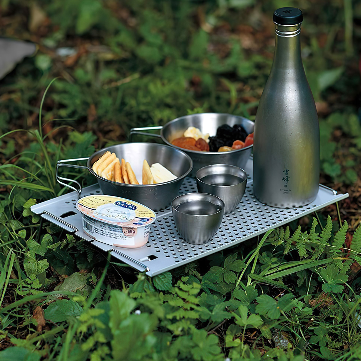 ban-cam-trai-du-lich-snowpeak-