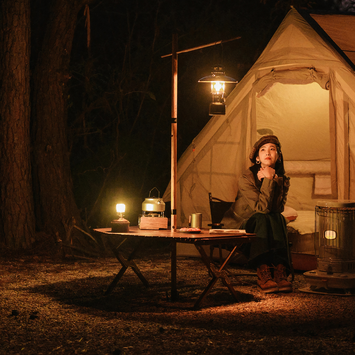 NatureHike NH21JU002 Bàn Cắm Trại Gỗ Kim Cương Cuộn Trứng