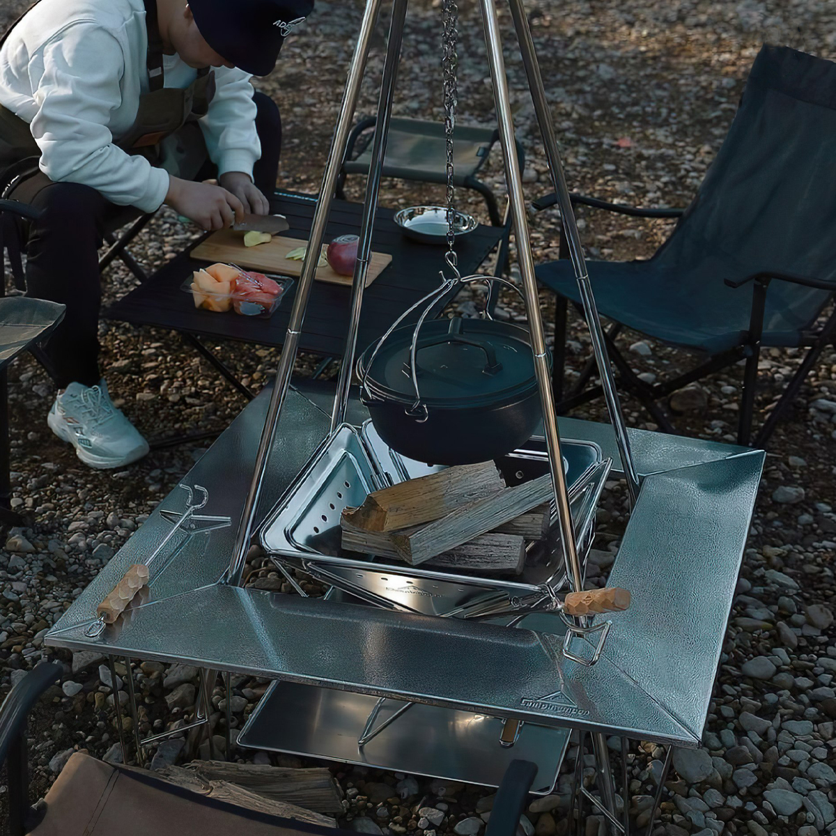 Bàn Quây Bếp Nướng Cắm Trại CampingMoon T-503