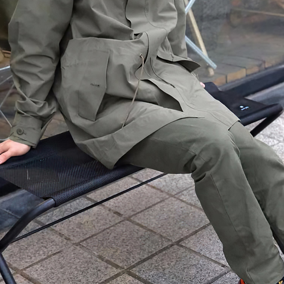 Băng ghế lưới Cắm Trại Du Lịch Snowpeak Mesh FD Bench Black