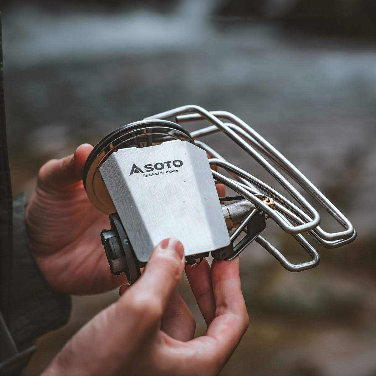 Bếp Gas Cắm Trại Du Lịch Soto Regulator Stove Range