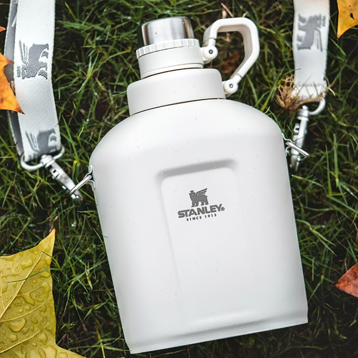 Stanley  Bi Đông Dã Chiến Cắm Trại Stanley The Legendary Classic – 1.1Qt