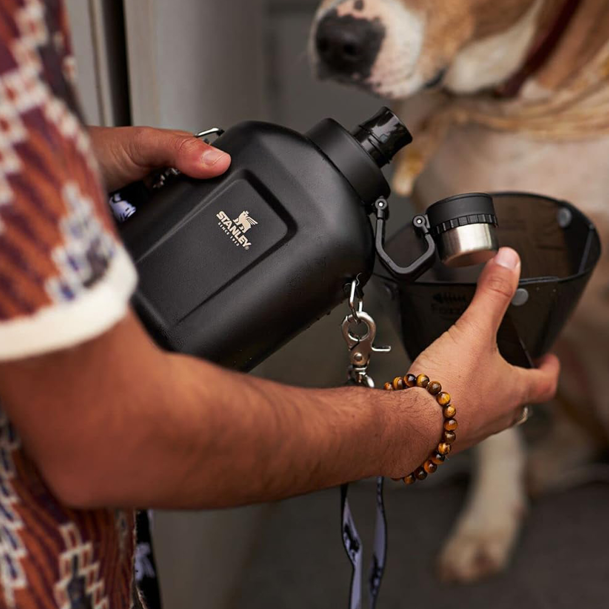 Stanley  Bi Đông Dã Chiến Cắm Trại Stanley The Legendary Classic – 1.1Qt