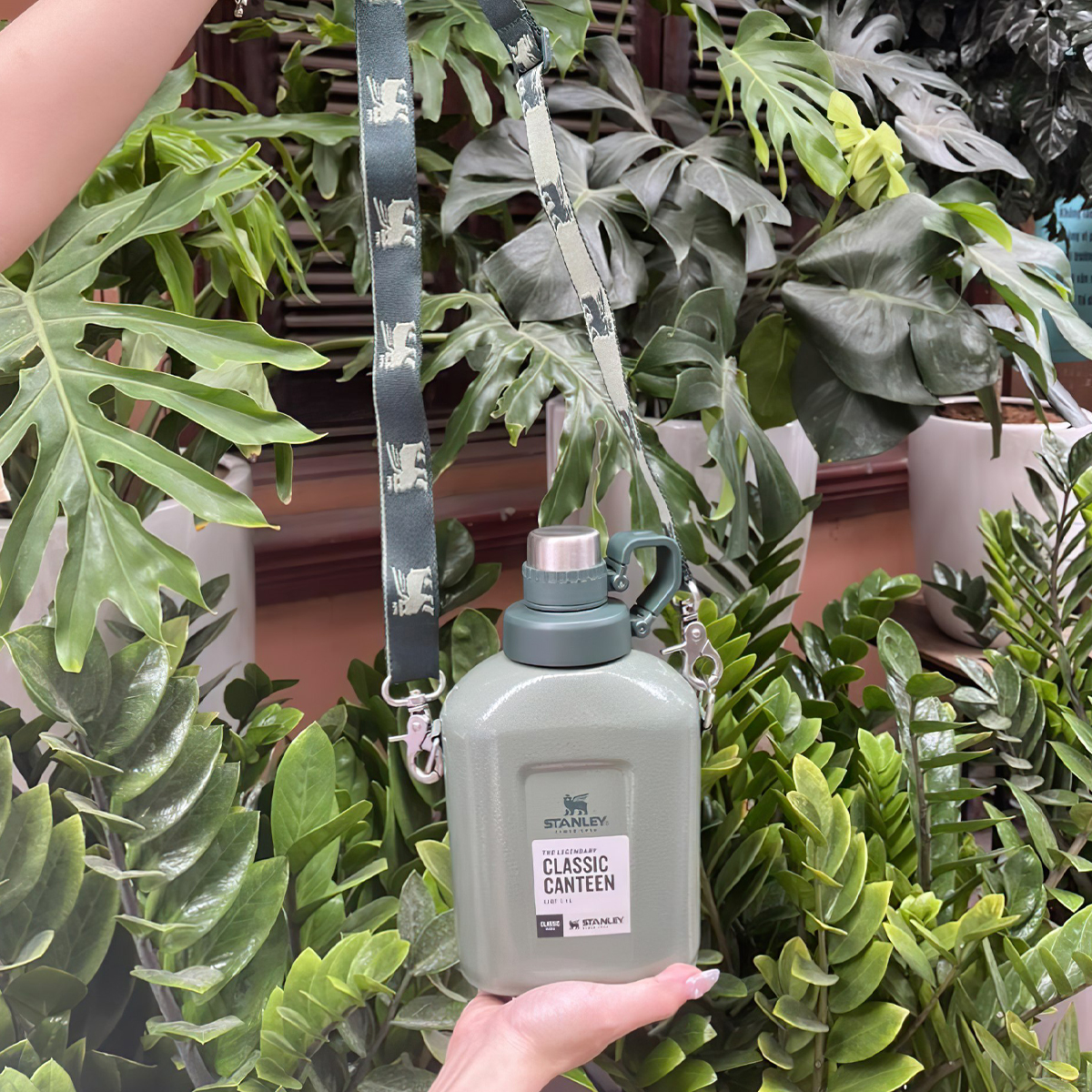 Stanley  Bi Đông Dã Chiến Cắm Trại Stanley The Legendary Classic – 1.1Qt