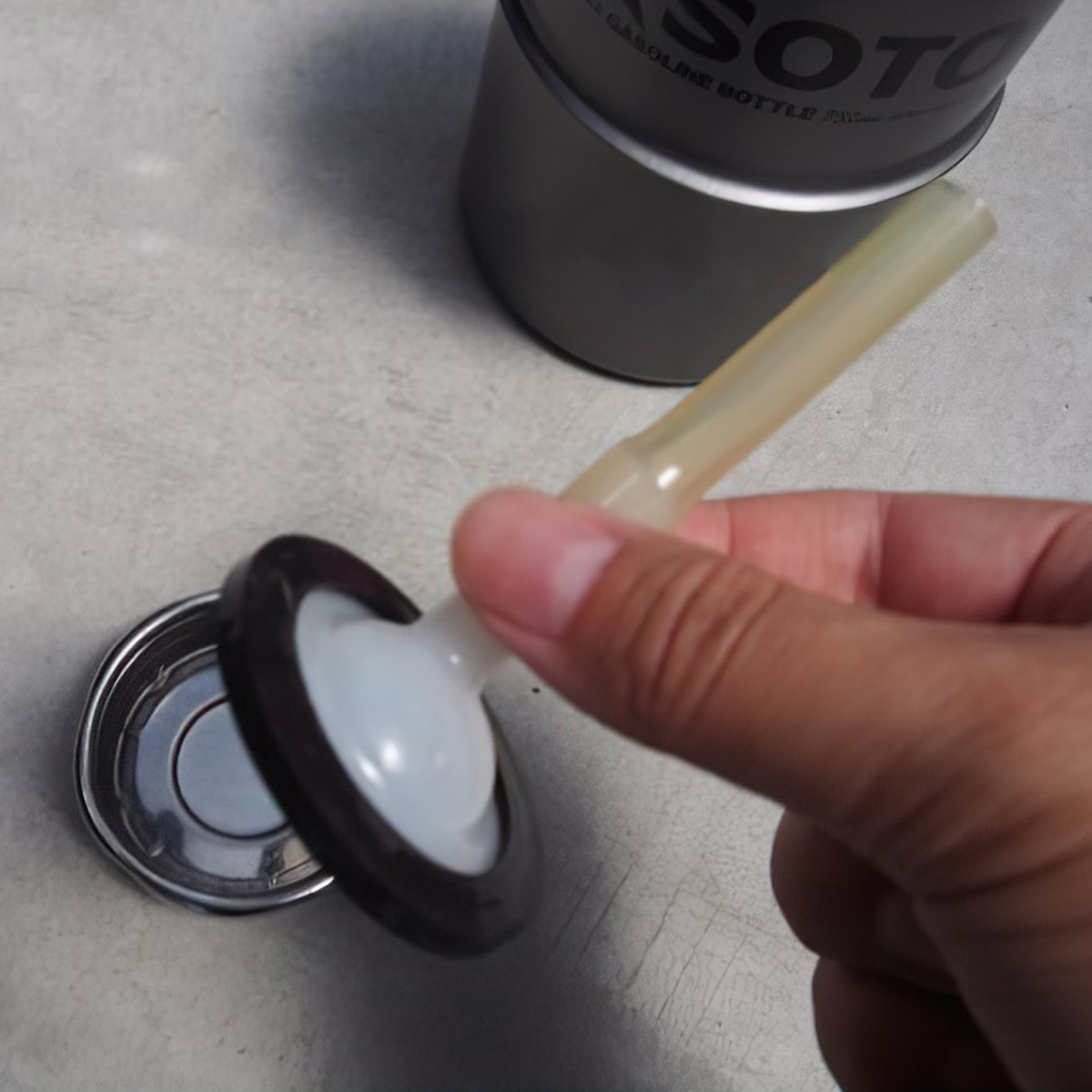 Bình Đựng Nhiên Liệu Cắm Trại Du Lịch Soto Portable Gasoline Bottle 750Ml