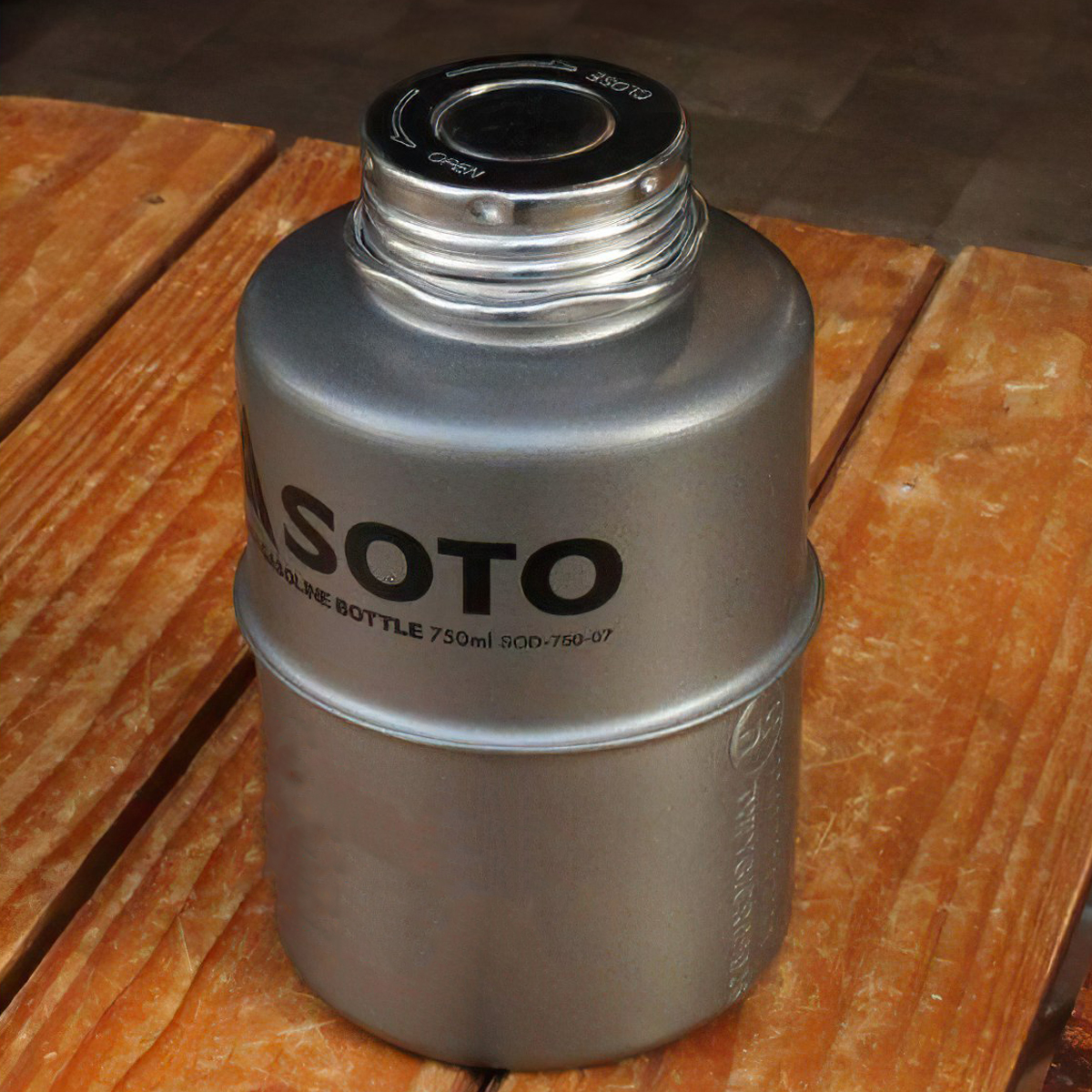 Bình Đựng Nhiên Liệu Cắm Trại Du Lịch Soto Portable Gasoline Bottle 750Ml