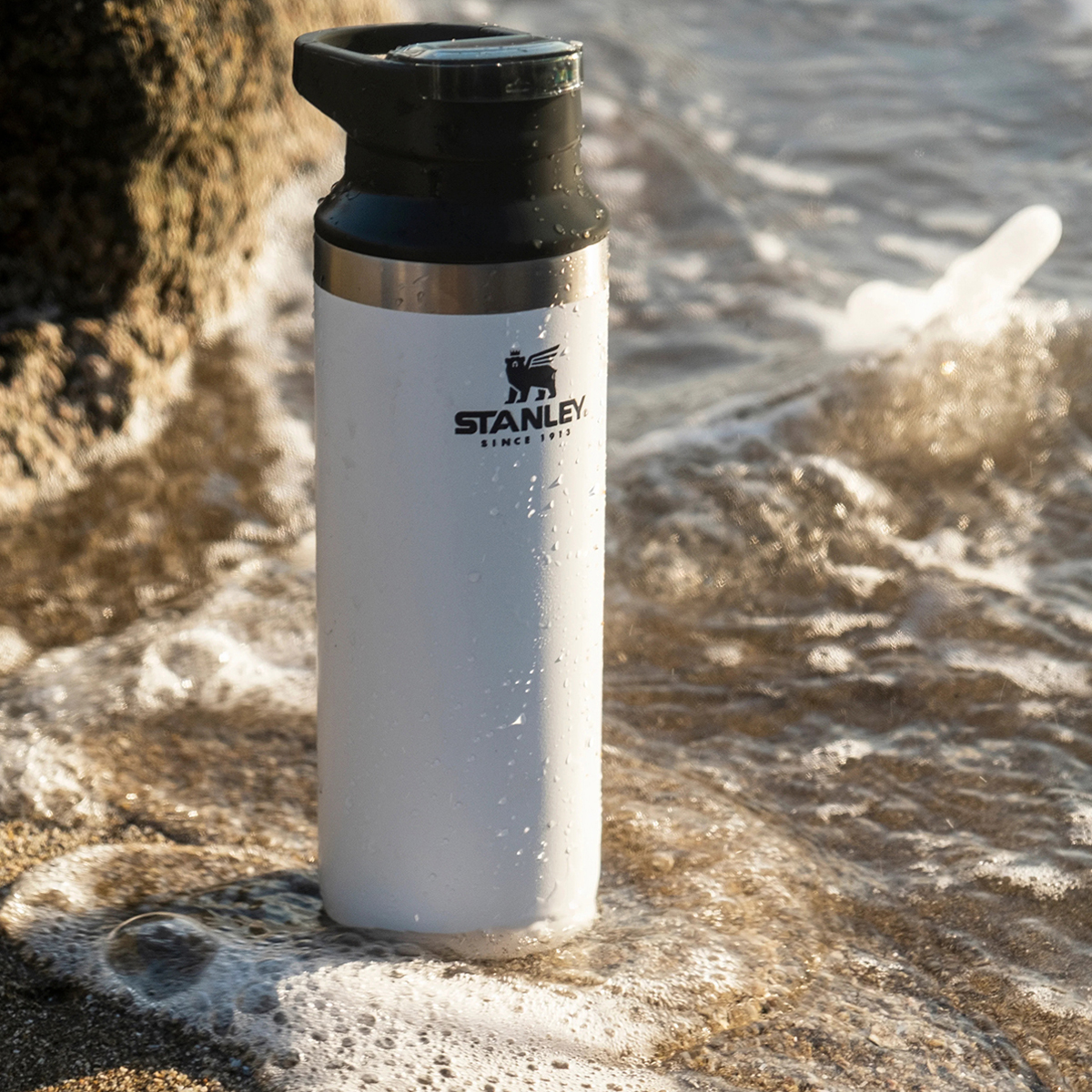 Bình Giữ Nhiệt Cắm Trại Stanley Adventure Switchback Travel 470ml