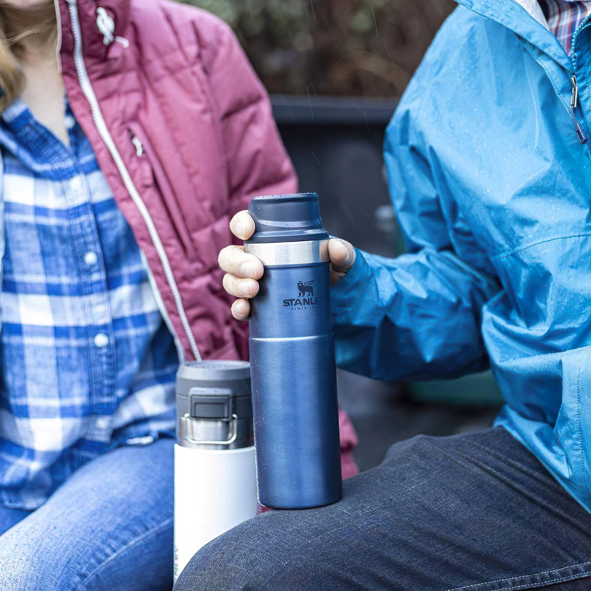 Bình Giữ Nhiệt Cắm Trại Stanley Classic Trigger-Action 590ml