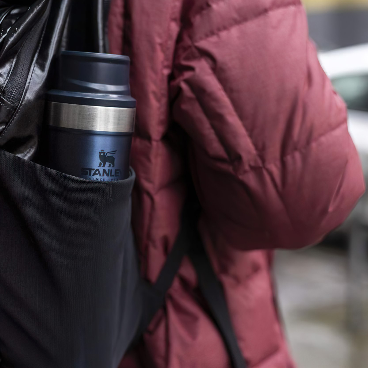 Bình Giữ Nhiệt Cắm Trại Stanley Classic Trigger-Action 590ml