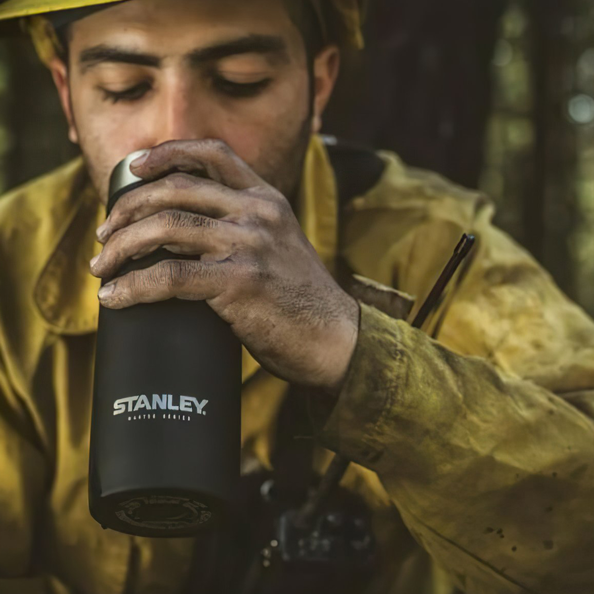 Bình Giữ Nhiệt Cắm Trại Stanley Master Unbreakable Packable 530Ml