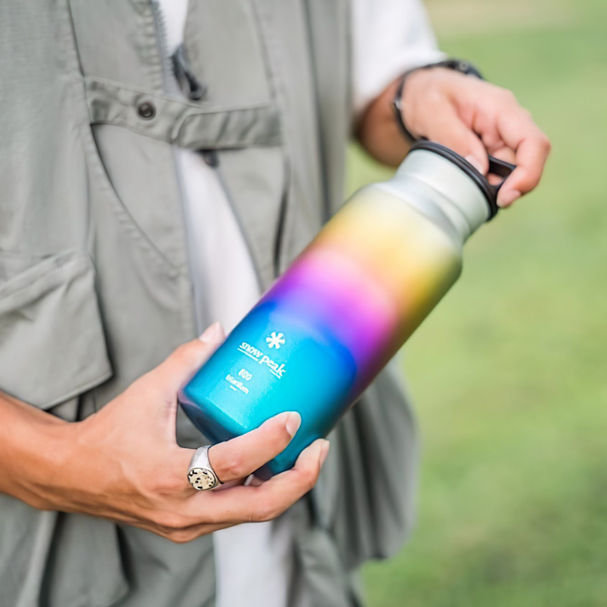 Bình Nước Cắm Trại Du Lịch Snowpeak Titanium Aurora Bottle