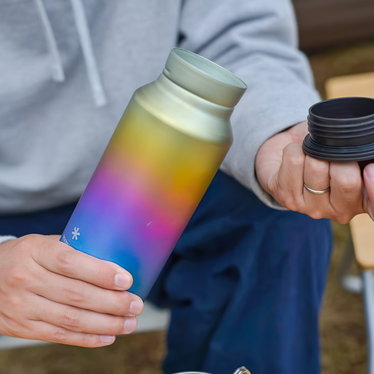Bình Nước Cắm Trại Du Lịch Snowpeak Titanium Aurora Bottle