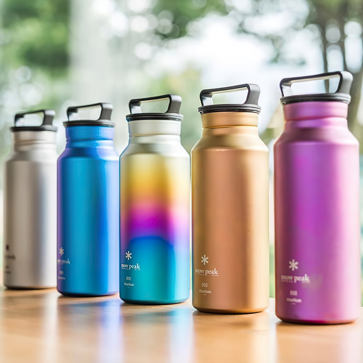 Bình Nước Cắm Trại Du Lịch Snowpeak Titanium Aurora Bottle